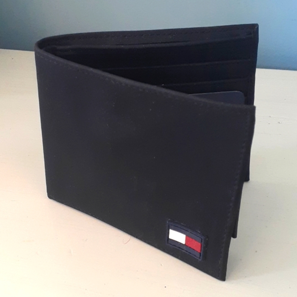 & Tommy Hilfiger black nylon billfold wallet